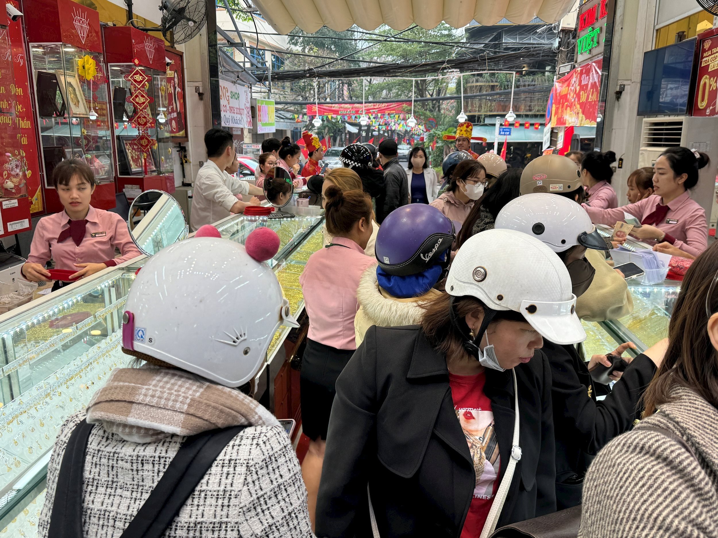 Phân tích giá vàng ngày 13/11/2025