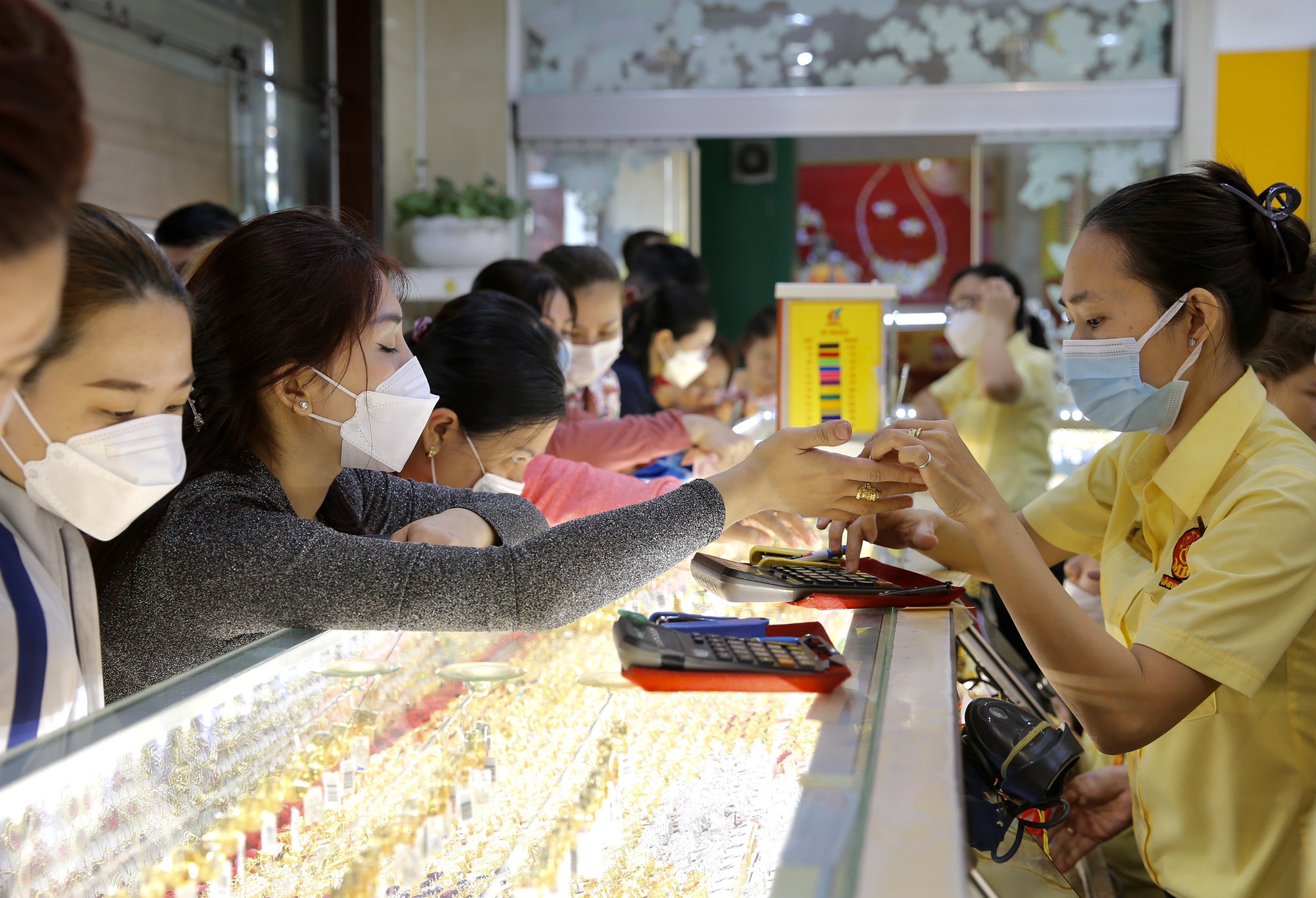 Phân tích giá vàng ngày 25/11/2025